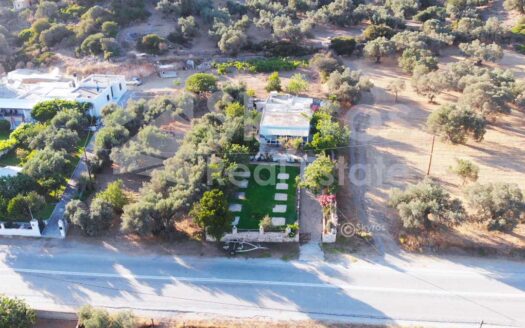 2 κατοικίες, σε αγροτεμάχιο – περιοχή Αγαλήνη