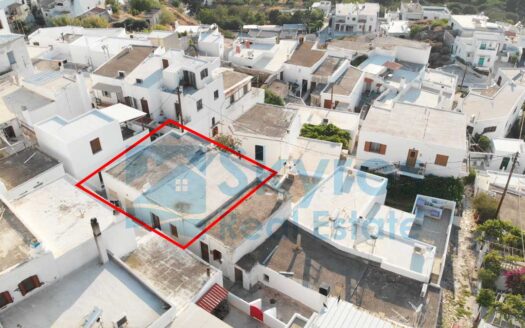 2 κατοικίες στη περιοχή Μαρούλια της Σκύρου (μαζί ή και ξεχωριστά)