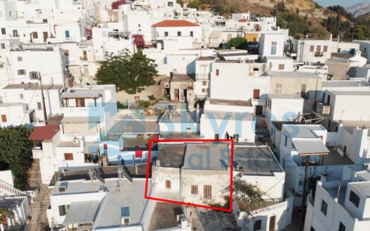 2 κατοικίες στη περιοχή Μαρούλια της Σκύρου (μαζί ή και ξεχωριστά)